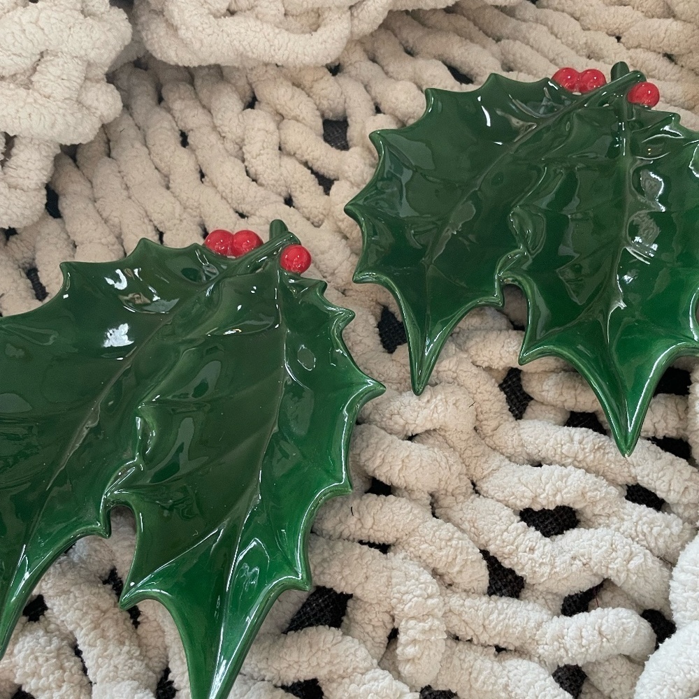 SET OF 2 VINTAGE CERAMIC HOLLY BERRY DIVIDED CANDY/RELISH/TRINKET DISH